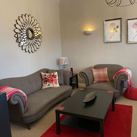 Number 10 Service Apartment - Danes 사우샘프턴 외부 사진